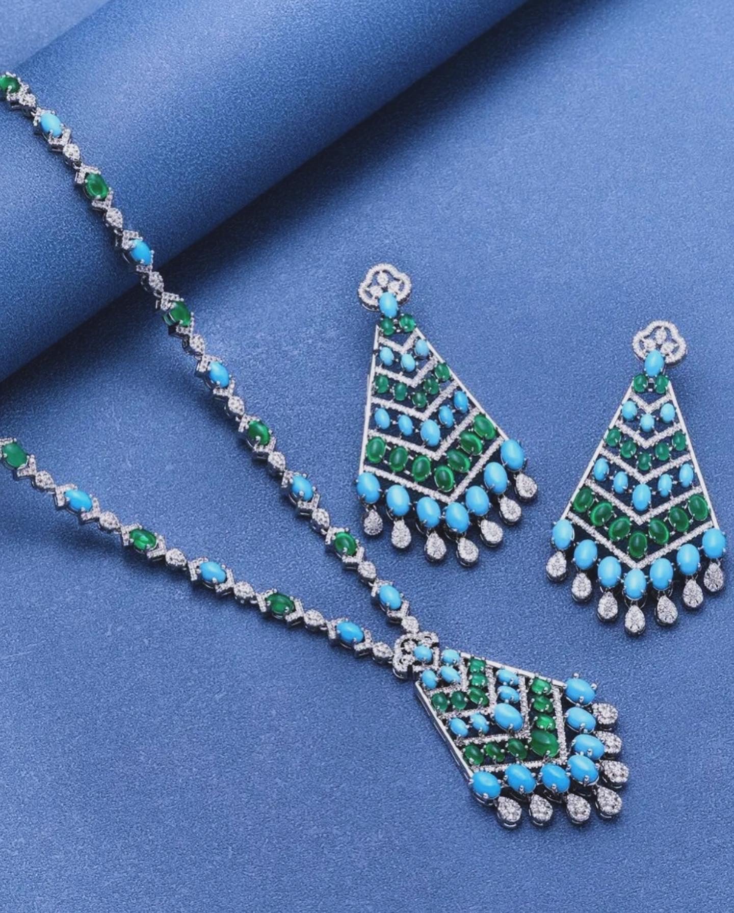 Amara long earrings