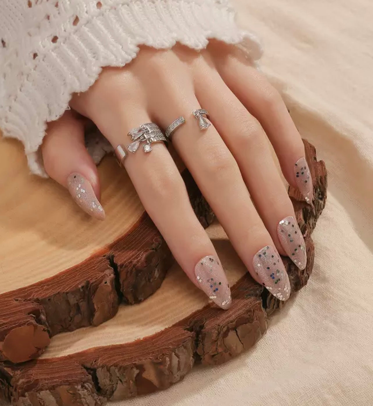 Dangling Diamonds rings