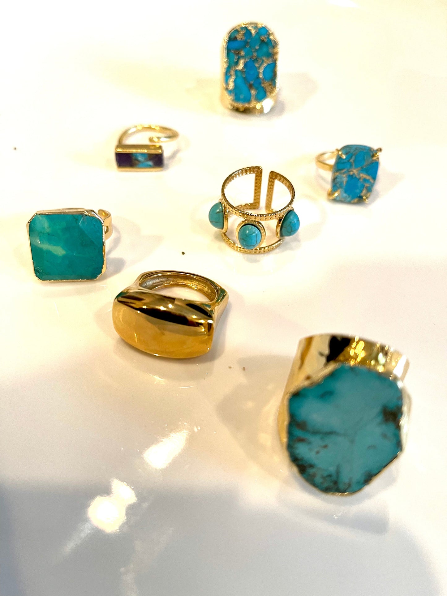 Radiant rectangular block Gold ring