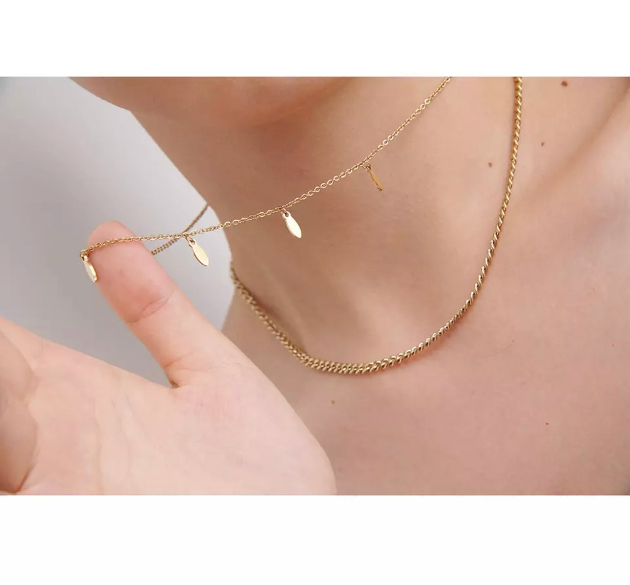 Ela gold necklace