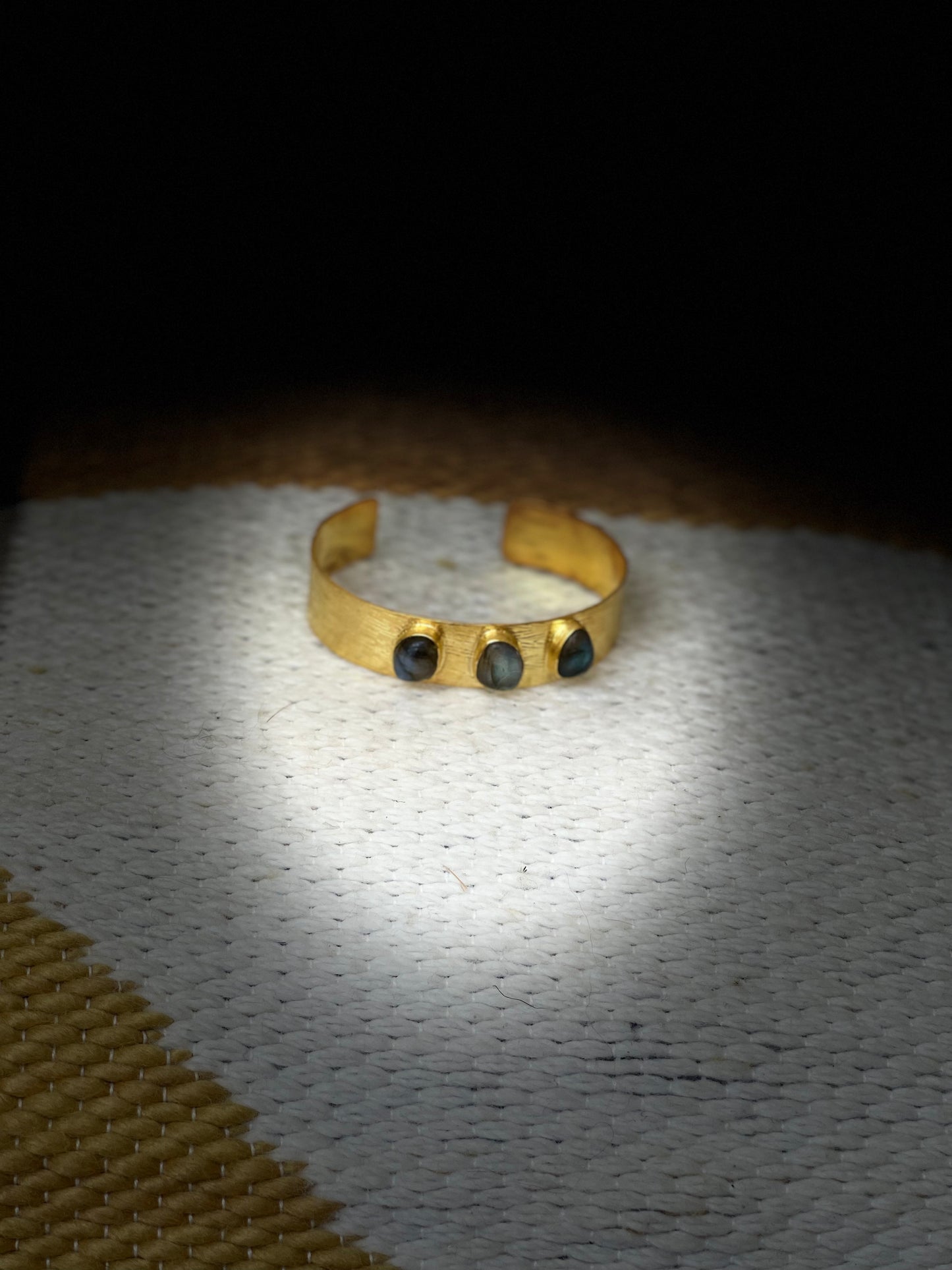 Inanna Labradorite Cuff