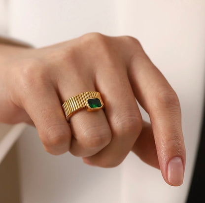 Stella Emerald & Diamond ring