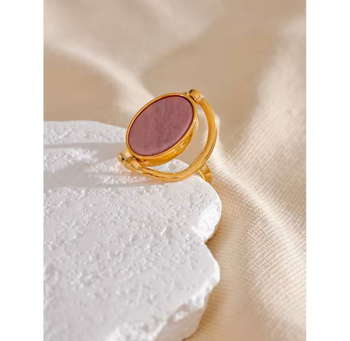 Luna Rosa ring