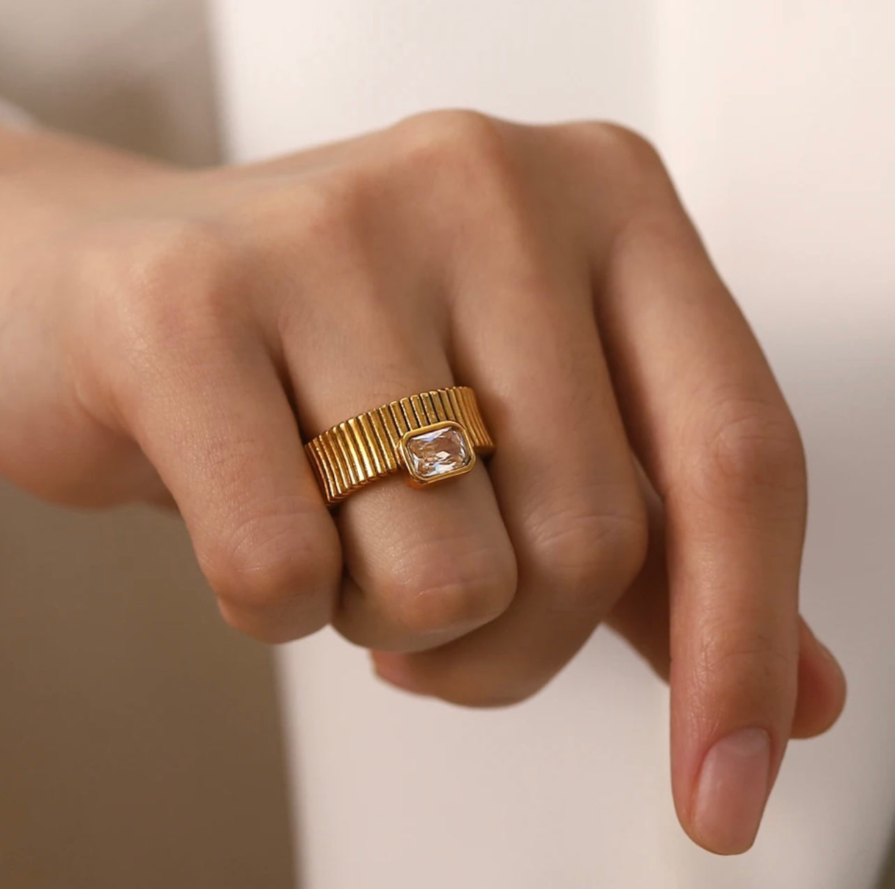 Stella Emerald & Diamond ring