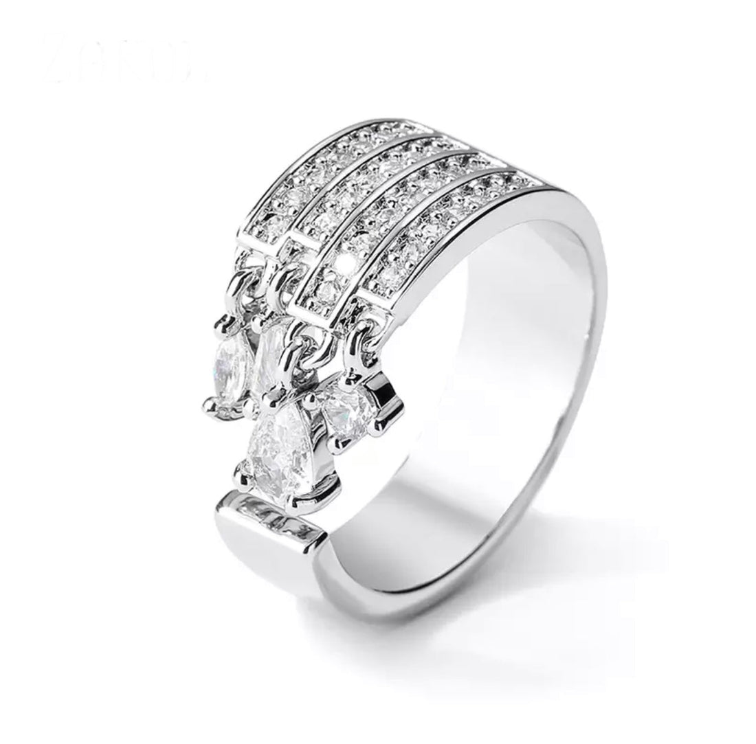 Dangling Diamonds rings