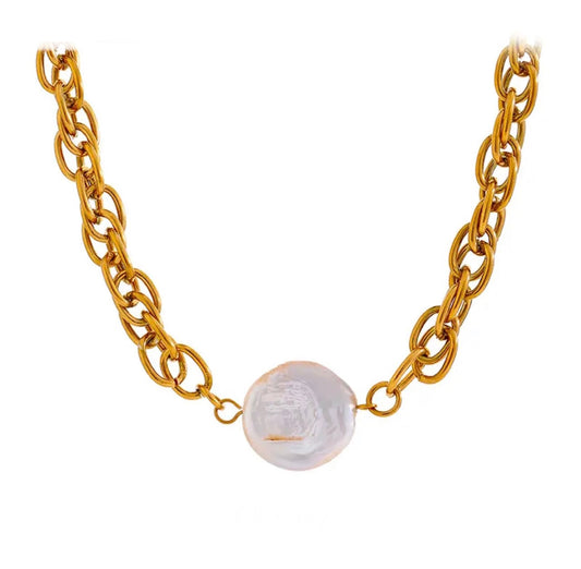 Flat pearl gold necklace