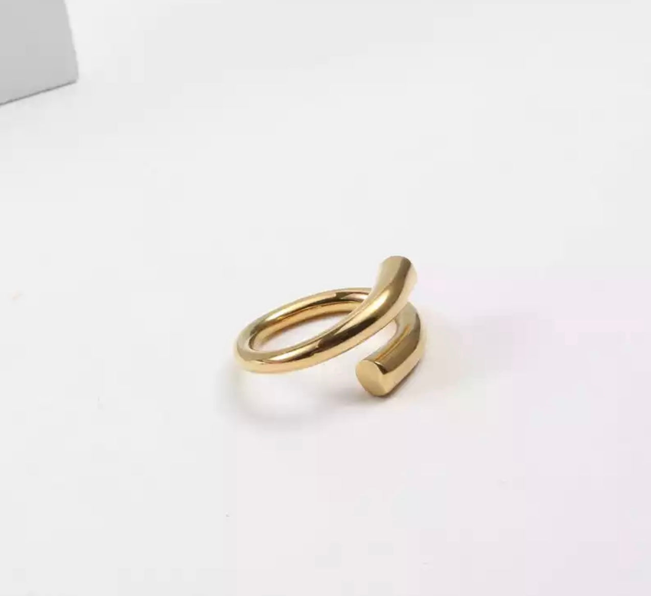 The minimalist overlap sterling silver ring