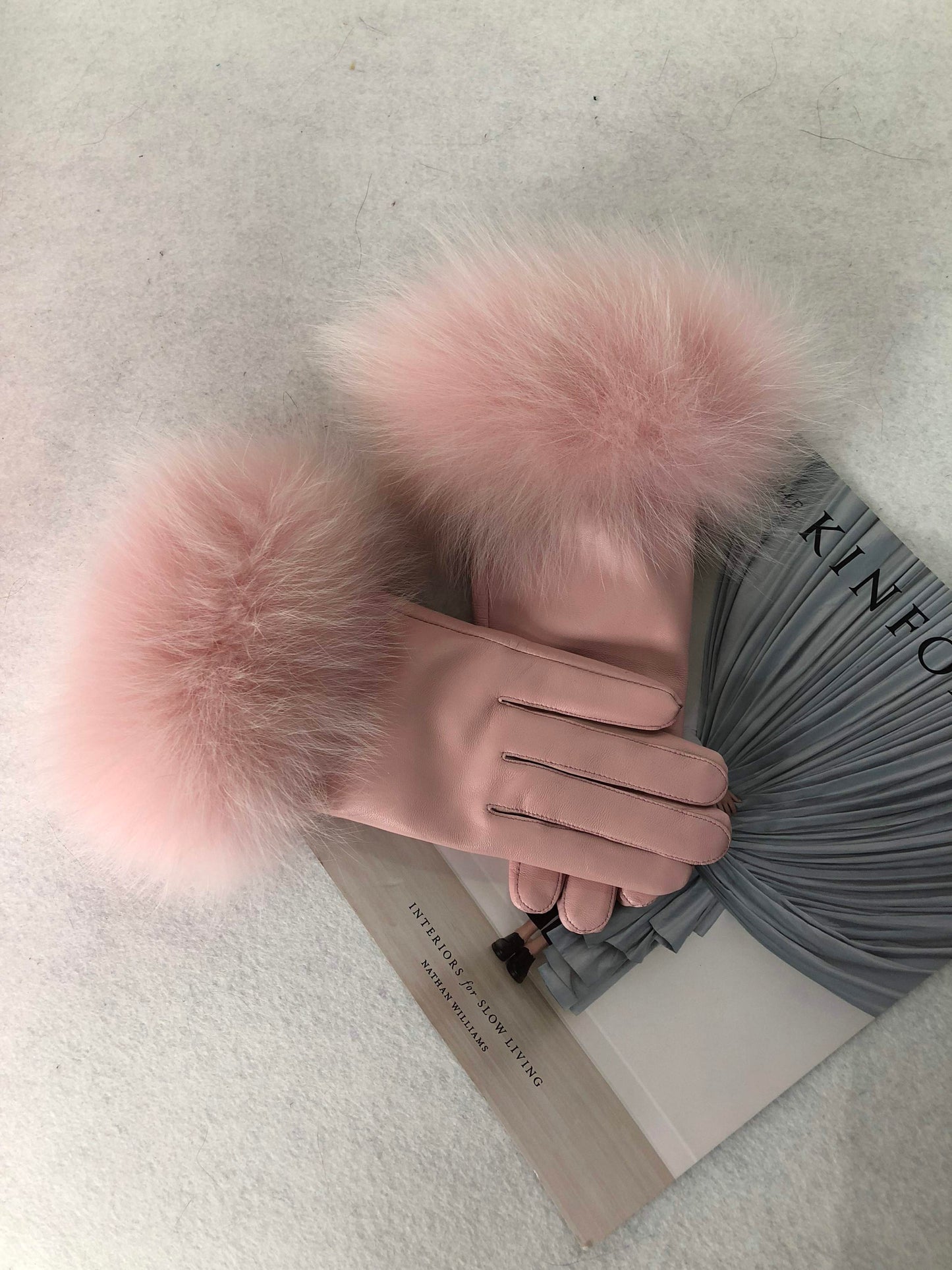 Kaamra’s Luxury leather gloves, Baby pink