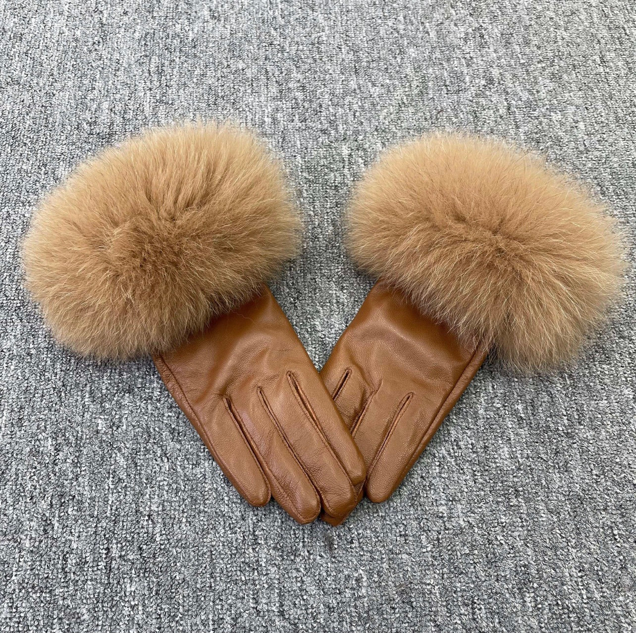 Kaamra’s Luxury leather gloves, Brown
