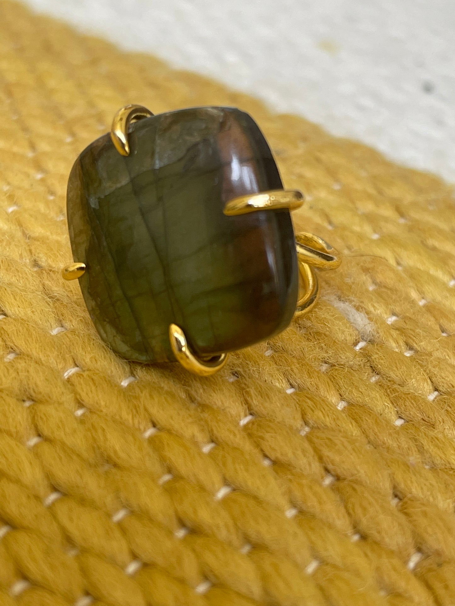 Labradorite ring