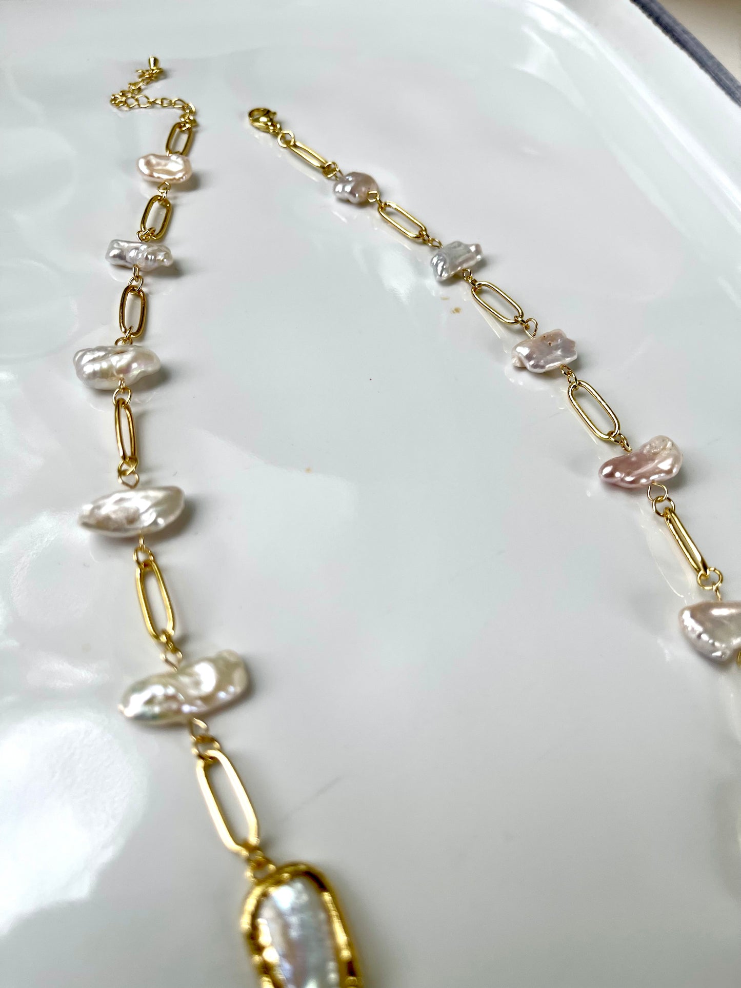 Natural flat freshwater pearl  Necklace