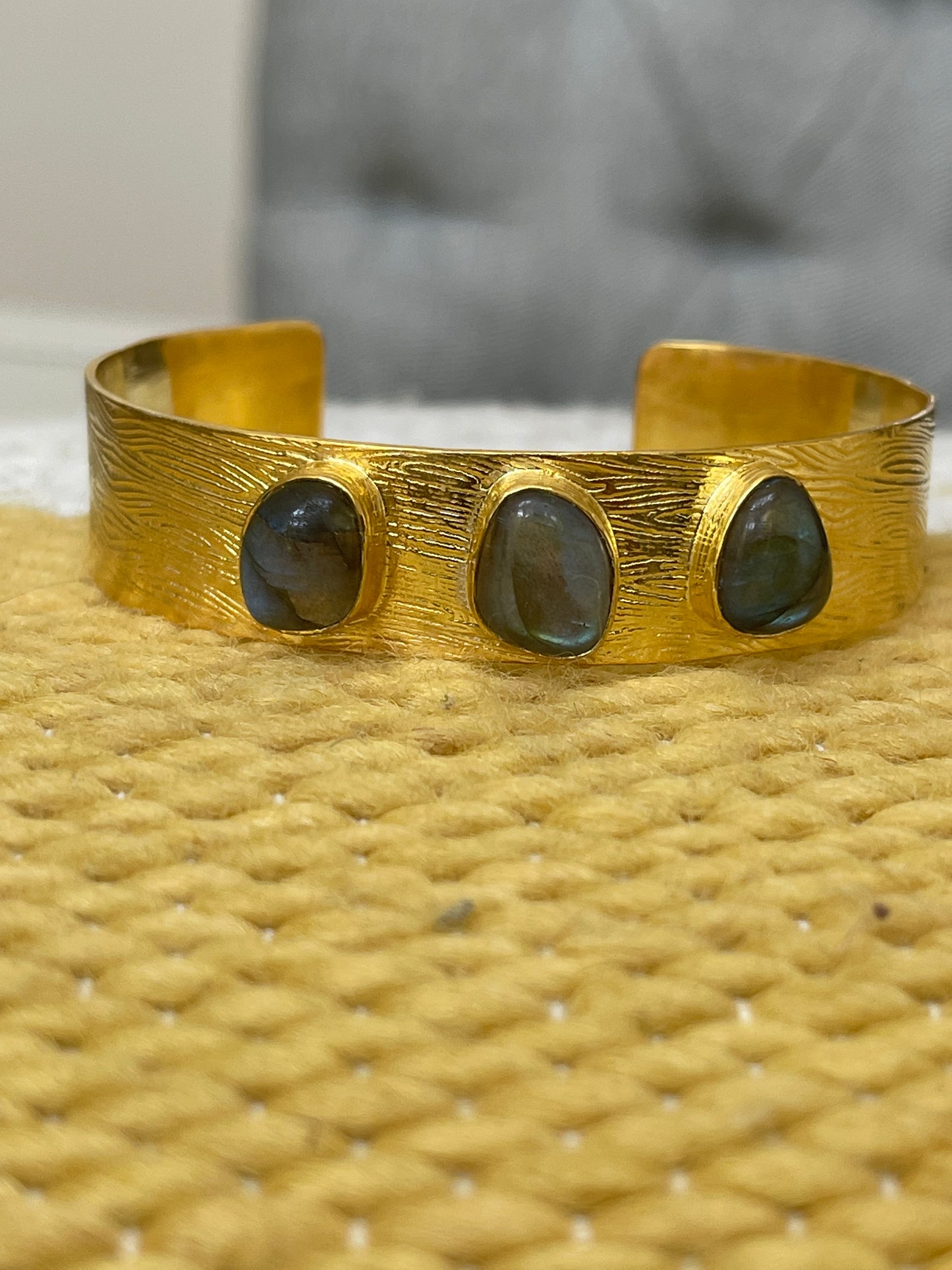 Inanna Labradorite Cuff