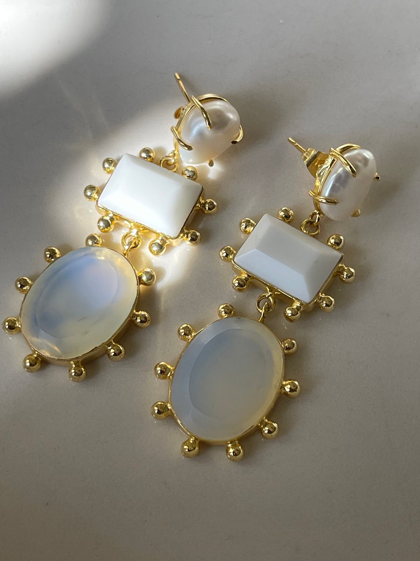 Mona Pearl & Moonstone earrings