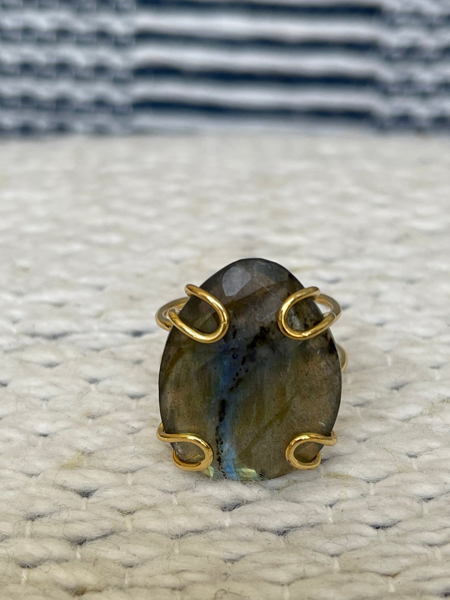 Labradorite pear ring